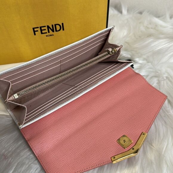 💯Authentic Fendi Long Leather Wallet🍀 - Picture 8 of 17